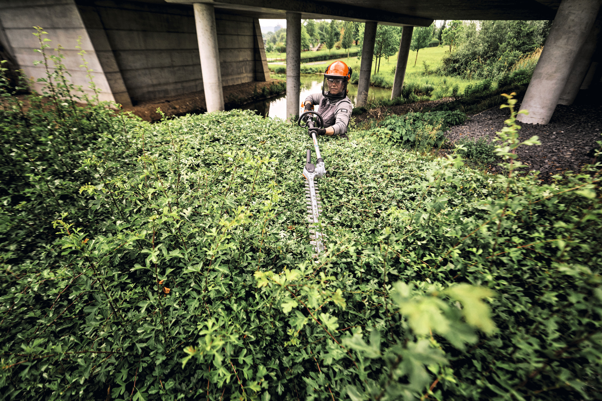 Подовжені акумуляторні мотоножиці HLA 140