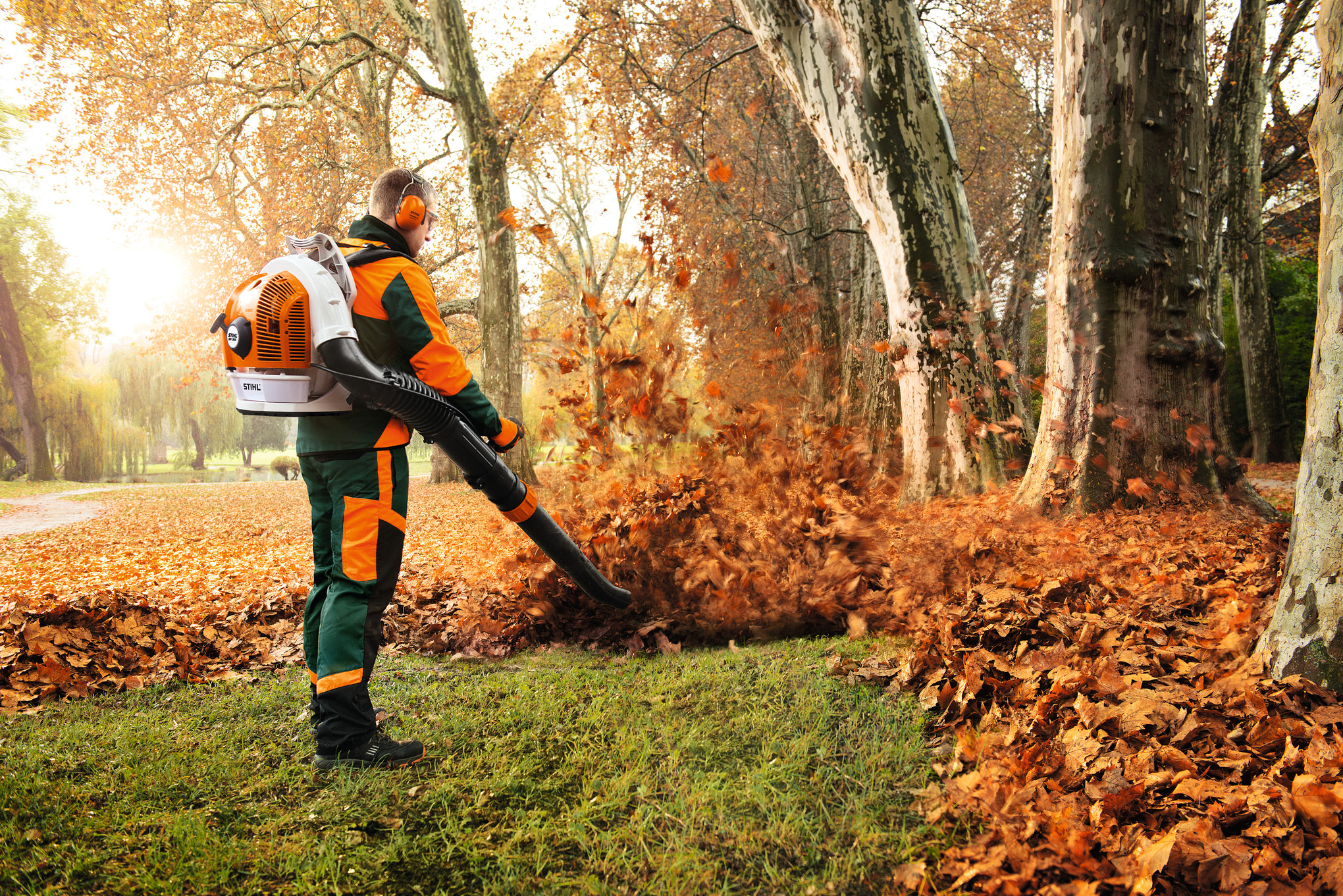 Пофесійна ранцева повітродувка STIHL BR 700